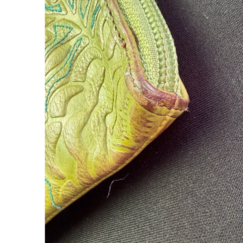 Fossil Lime Green Leather Floral Embossed Wristlet Wallet Zip Around Clutch Boho